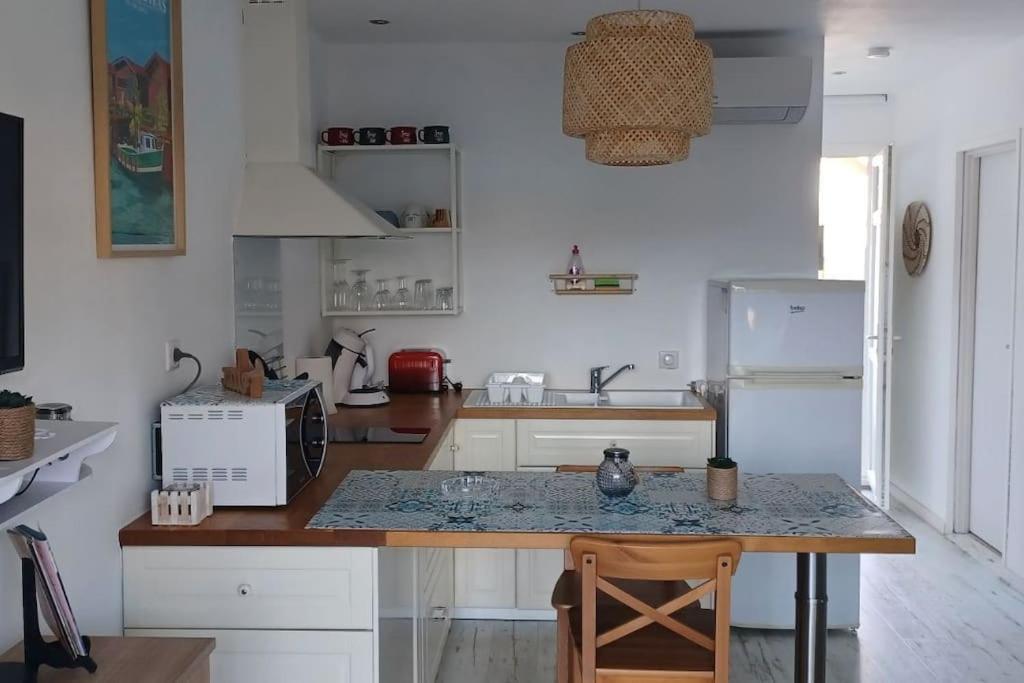 Appartement 2 Pieces, 1 Chambre, Terrasse Gujan-Mestras Buitenkant foto